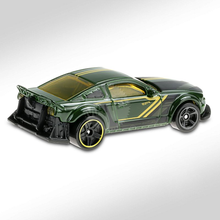 Load image into Gallery viewer, Hot Wheels - 2005 Ford Mustang - GHF29
